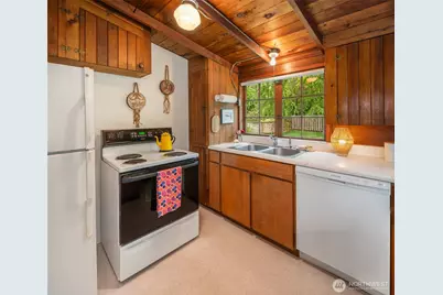 22207 Dockton Road SW, Vashon, WA 98070 - Photo 7