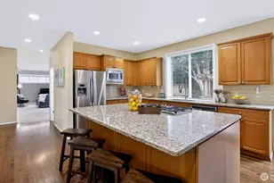 132 247th Ave SE, Sammamish, WA 98074 - Photo 9
