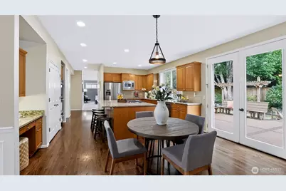132 247th Avenue SE, Sammamish, WA 98074 - Photo 17