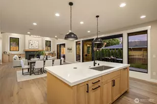 8040 Forest Dr NE, Seattle, WA 98115 - Photo 7