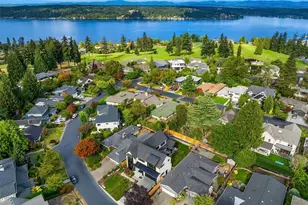 8040 Forest Dr NE, Seattle, WA 98115 - Photo 39