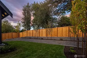8040 Forest Dr NE, Seattle, WA 98115 - Photo 37
