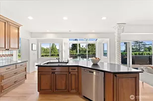 9095 SE 79th St, Mercer Island, WA 98040 - Photo 11