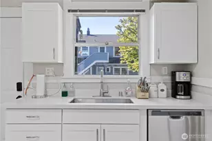 4812 Aurora Ave N, Seattle, WA 98103 - Photo 13