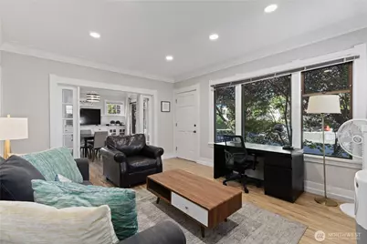 4812 Aurora Avenue N, Seattle, WA 98103 - Photo 7
