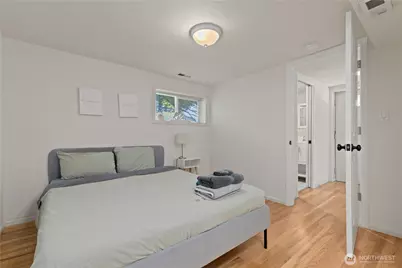 4812 Aurora Avenue N, Seattle, WA 98103 - Photo 33