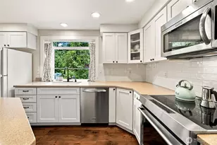 13310 SE 196th St, Renton, WA 98058 - Photo 11