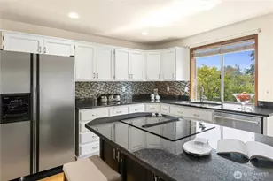 17102 NE 37th Pl, Bellevue, WA 98008 - Photo 9