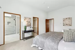 17102 NE 37th Pl, Bellevue, WA 98008 - Photo 17