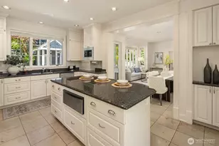 5506 NE Penrith Rd, Seattle, WA 98105 - Photo 11