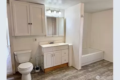 410 W Glover Street, Harrington, WA 99134 - Photo 11