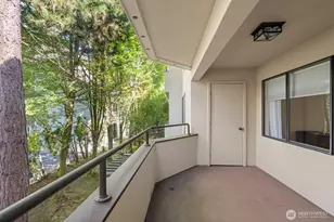401 100th Ave NE, Bellevue, WA 98004 - Photo 15