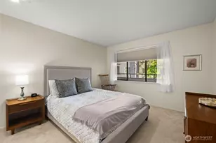 401 100th Ave NE, Bellevue, WA 98004 - Photo 17