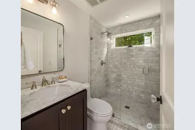 2042 77th Avenue NE, Medina, WA 98039 - Photo 21