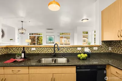 535 241st Lane SE, Sammamish, WA 98074 - Photo 13