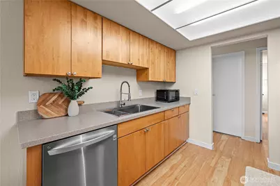 15214 NE 8th Street #G8, Bellevue, WA 98007 - Photo 11