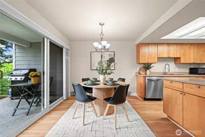 15214 NE 8th Street #G8, Bellevue, WA 98007 - Photo 9