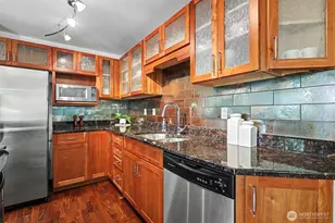 11052 NE 33rd Pl, Bellevue, WA 98004 - Photo 9