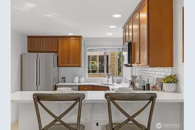 8554 A Mary Avenue NW, Seattle, WA 98117 - Photo 11