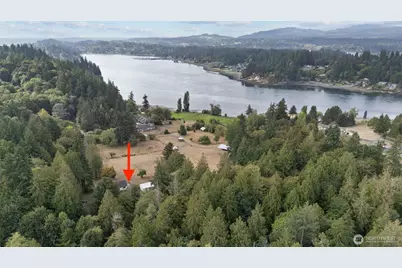 4125 Tracyton Beach Road NW, Bremerton, WA 98310 - Photo 31