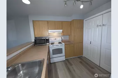 1750 W Sunn Fjord Lane #G101, Bremerton, WA 98312 - Photo 5