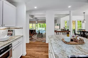 8140 Evergreen Ln, Mercer Island, WA 98040 - Photo 17