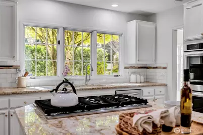 8140 Evergreen Lane, Mercer Island, WA 98040 - Photo 15
