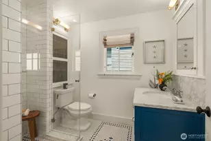 1107 4th Ave N, Seattle, WA 98109 - Photo 31