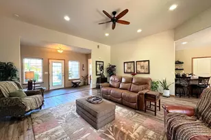 108 N Western Ave, Wenatchee, WA 98801 - Photo 3