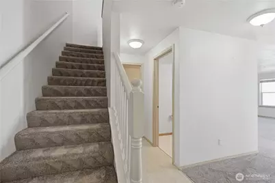 1160 Monroe Avenue NE #A2, Renton, WA 98056 - Photo 3