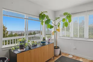 4259 Greenwood Ave N, Seattle, WA 98103 - Photo 9