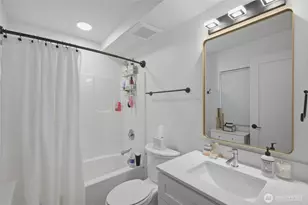 4259 Greenwood Ave N, Seattle, WA 98103 - Photo 15