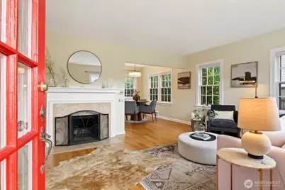 5510 43rd Avenue NE, Seattle, WA 98105 - Photo 3