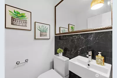 6202 Ravenna Avenue NE, Seattle, WA 98115 - Photo 17