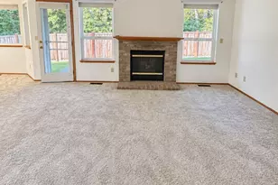 911 NW Leisure Ln, Bremerton, WA 98311 - Photo 9