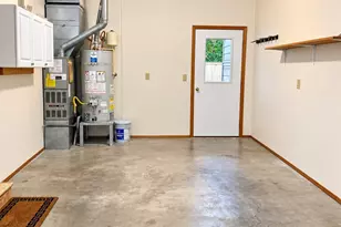 911 NW Leisure Ln, Bremerton, WA 98311 - Photo 17