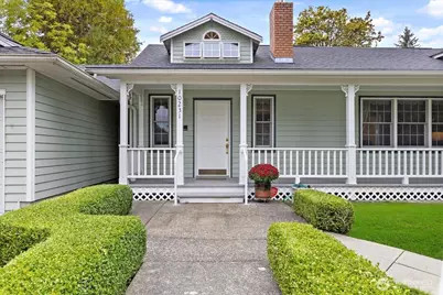 10231 41st Avenue SW, Seattle, WA 98146 - Photo 3