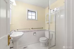 10231 41st Ave SW, Seattle, WA 98146 - Photo 17