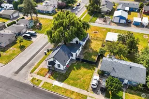 1102 6th Ave SW, Puyallup, WA 98371 - Photo 3
