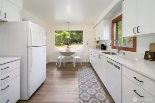 2216 Elizabeth St, Bellingham, WA 98225 - Photo 11