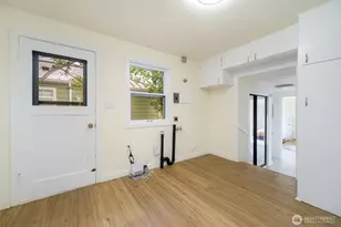 2216 Elizabeth St, Bellingham, WA 98225 - Photo 25