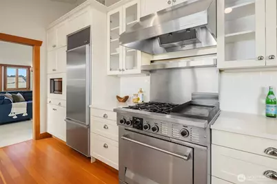 2422 NW 58th Street #301, Seattle, WA 98107 - Photo 11