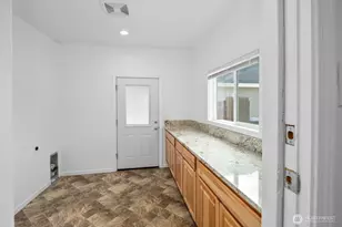 410 E Scott St, Aberdeen, WA 98520 - Photo 21