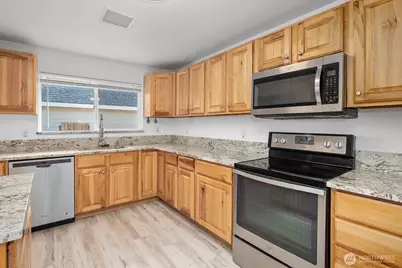 410 E Scott Street, Aberdeen, WA 98520 - Photo 13