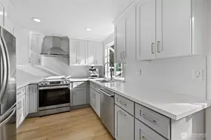 22 223rd St SW, Bothell, WA 98021 - Photo 9