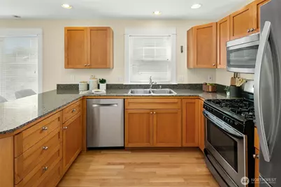 350 B NW 76th Street, Seattle, WA 98117 - Photo 11