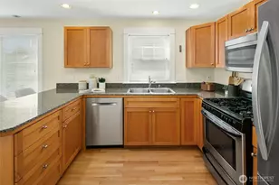 350B NW 76th St, Seattle, WA 98117 - Photo 11
