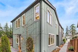639 18th Ave W, Kirkland, WA 98033 - Photo 1