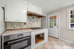 8 W Fulton St, Seattle, WA 98119 - Photo 11