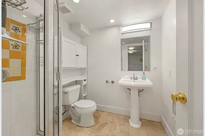 8 W Fulton Street, Seattle, WA 98119 - Photo 19